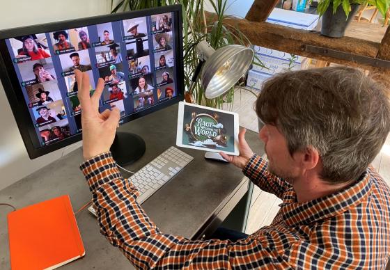 Nuotolinis žaidimas "Lenktynės aplink Pasaulį"