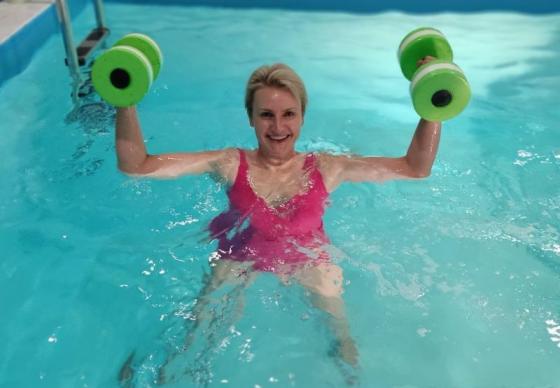 ESMINIS POKYTIS - miksuotos technikos treniruotės baseine Vilniuje (Žvėrynas)