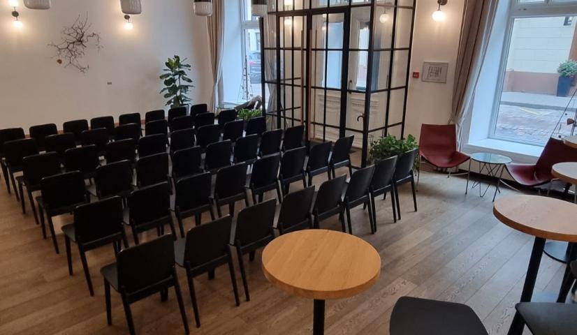 Asmeninių švenčių, darbingų susitikimų ir konferencijų vieta pas Senators&Co. Kulinarinės studijos nuoma