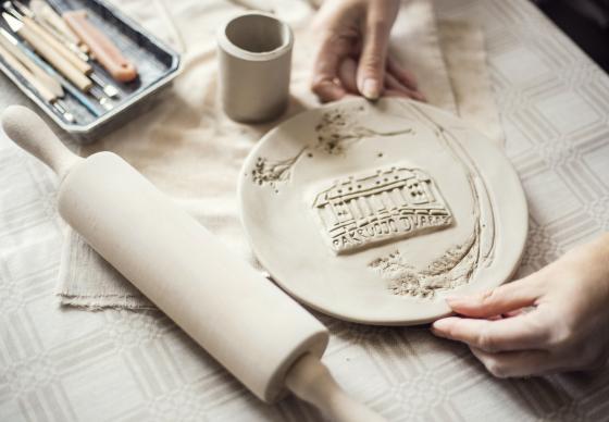 Edukacija pas dvaro keramikę