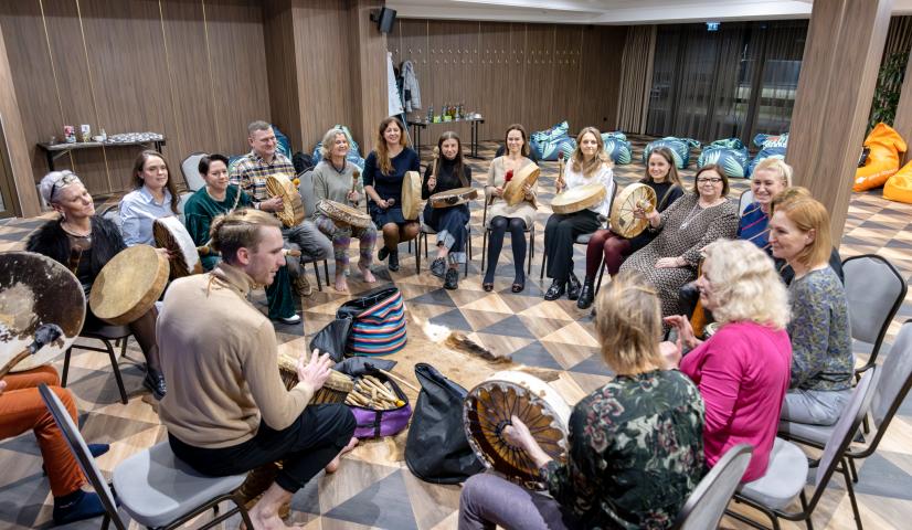 Pramogos kolektyvui Vinetu Kaime arba klientu pasirinktoje erdvėje