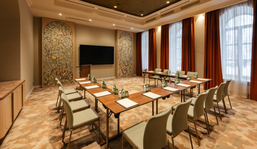 Grand Hotel Vilnius, Curio Collection by Hilton