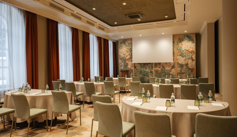 Grand Hotel Vilnius, Curio Collection by Hilton